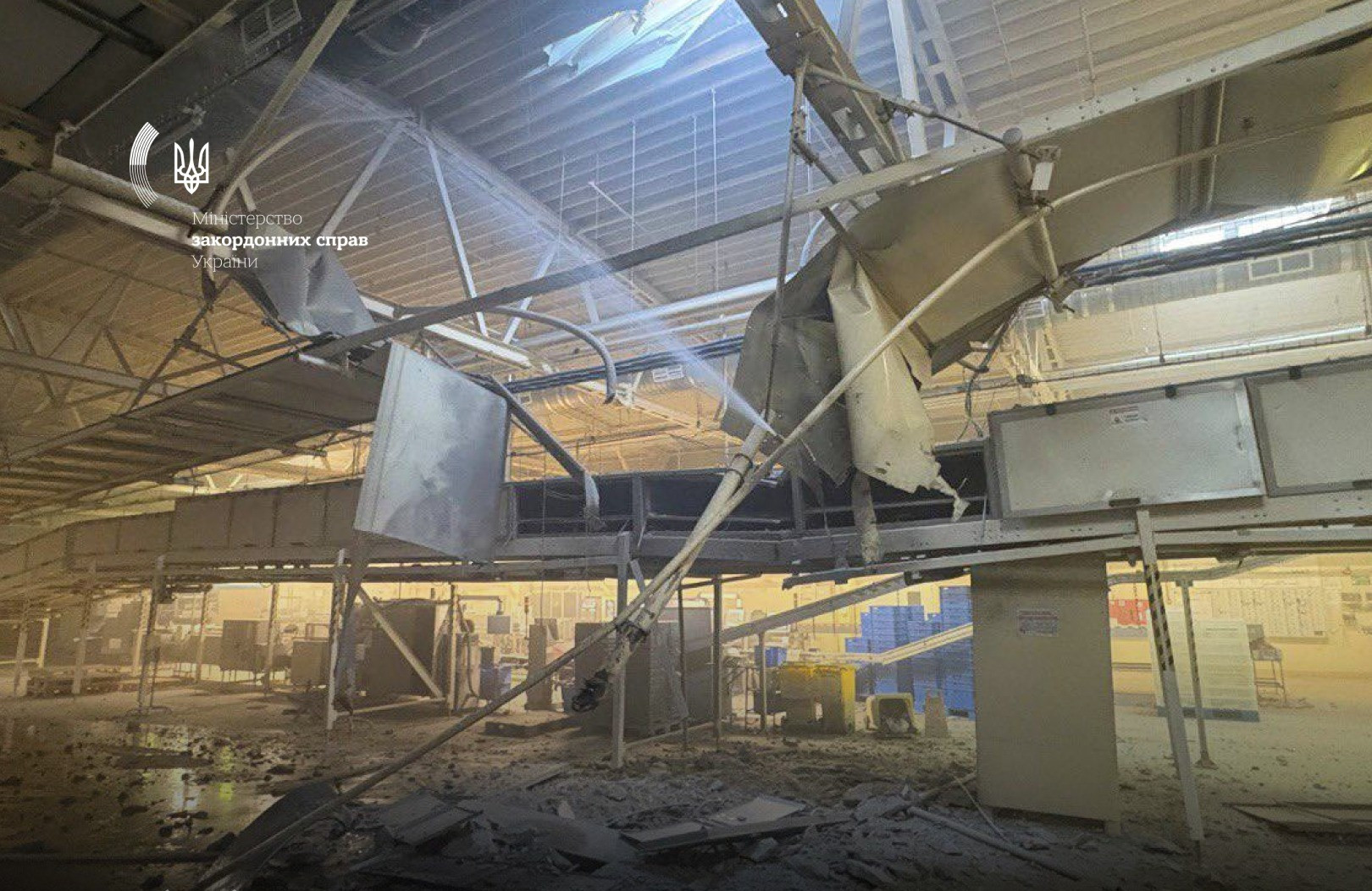 Російські війська завдали удару по підприємству американської компанії Монделіс, розташованому на Сумщині. 1