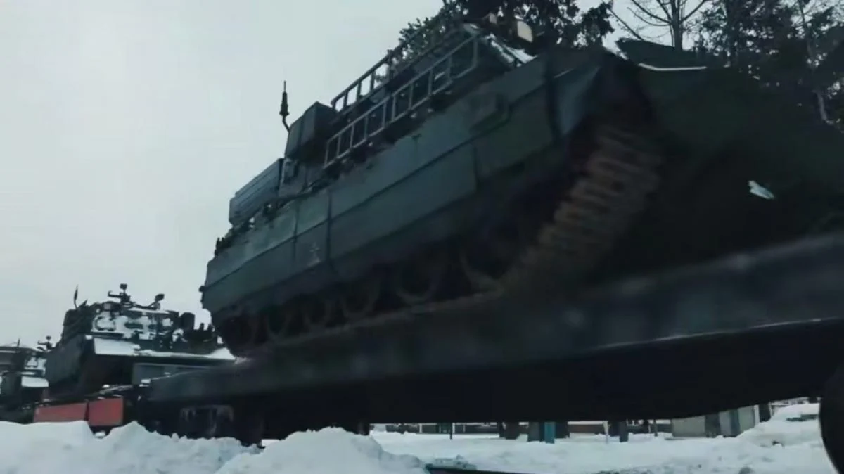 Російській армії передали нову партію бронемашин, яких окупантам дуже не вистачає