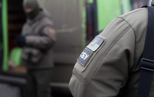 СБУ зірвала теракти ФСБ у Києві та Житомирі: серед ворожих агентів - військова ЗСУ 1