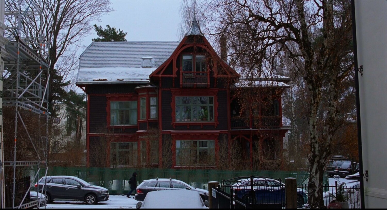 Сентиментальна цінність та Батько, мати, сестра, брат - Чому сім'ї обирають дистанцію, а не примирення 5