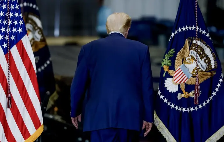 Суд скасував мита, запроваджені адміністрацією Трампа, і перша значна компанія подала вимогу про повернення коштів, сплачених у минулому році. 1