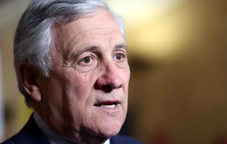 Таяні повідомив, що Італія успішно відбила кібератаки з боку Росії. 1