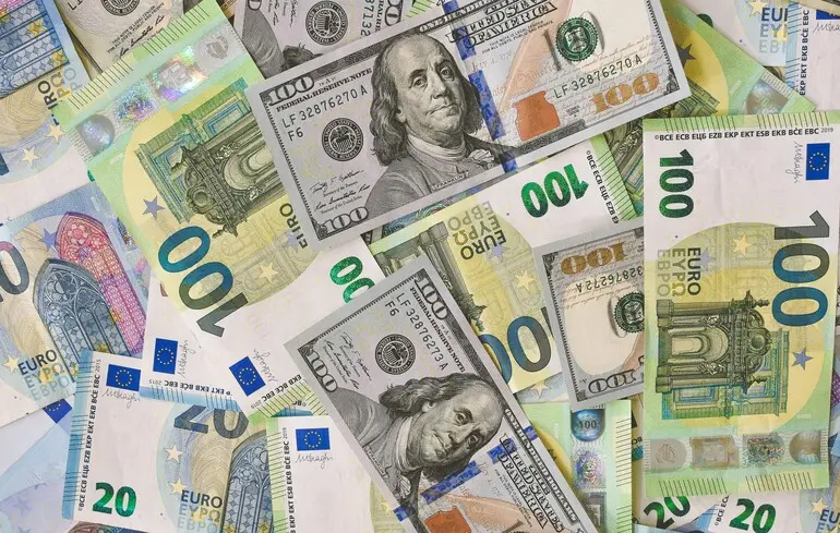 Тенденція до виведення валюти з України набирає обертів. 1