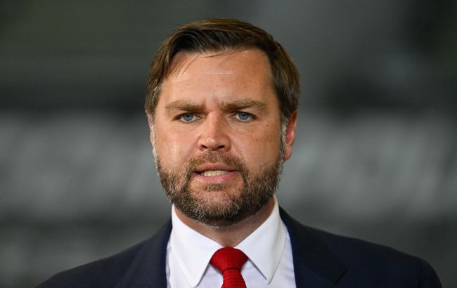 Венс зазначив, що Трамп ясно висловив Путіну, що той не має підстав для агресії проти України. 1