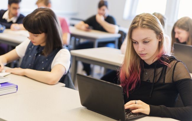 Три роки замість чотирьох? Хто з українських випускників вчитиметься у вишах менше 1