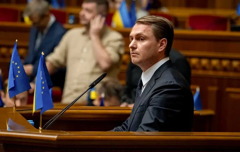 У Генеральній прокуратурі України з'явилися нові вражаючі дані щодо Кравченка та його заступників, які були оприлюднені журналістами. 1