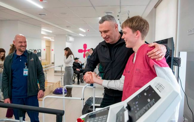 У Києві відкрили сучасне відділення для реабілітації воїнів: Кличко показав фото 1