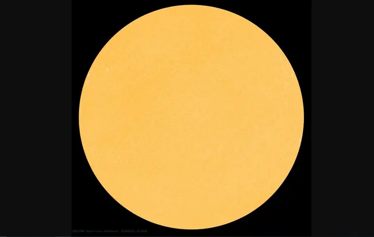 У лютому 2026 року на Сонці спостерігалося зникнення плям. Причини цього явища та думки науковців щодо нього. 1