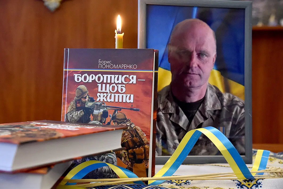 У Михайлівському соборі представили нову книгу Бориса Пономаренка про ціну української свободи 9