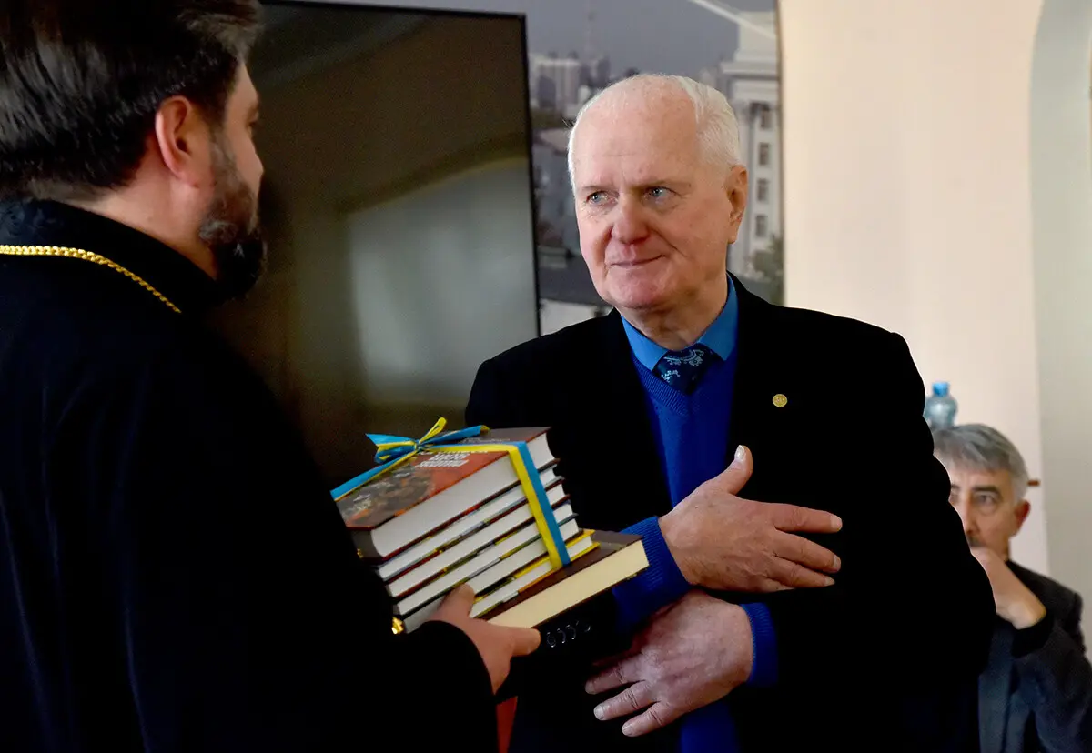У Михайлівському соборі представили нову книгу Бориса Пономаренка про ціну української свободи 6