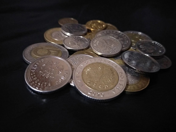 У Польщі планують запровадити податок у розмірі 5 злотих на «нездорові» продукти харчування. 1