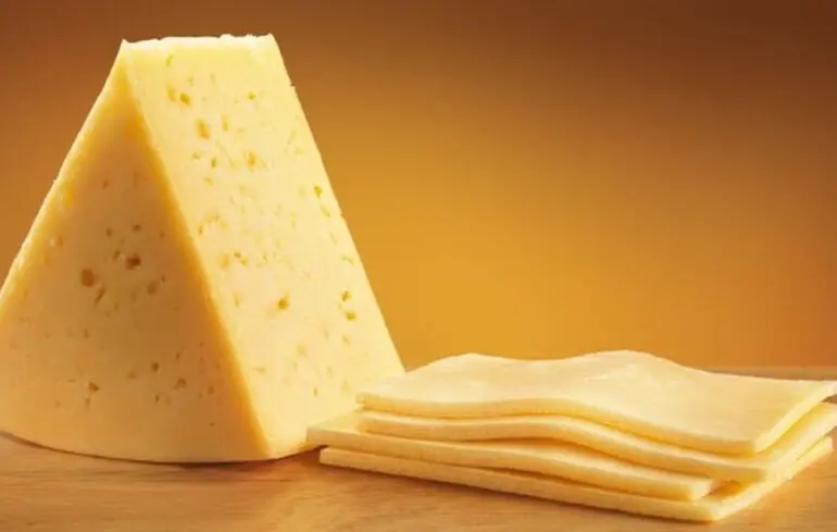 У Польщі висловили незадоволення стосовно висловлювань в Україні щодо імпорту сирів. 1