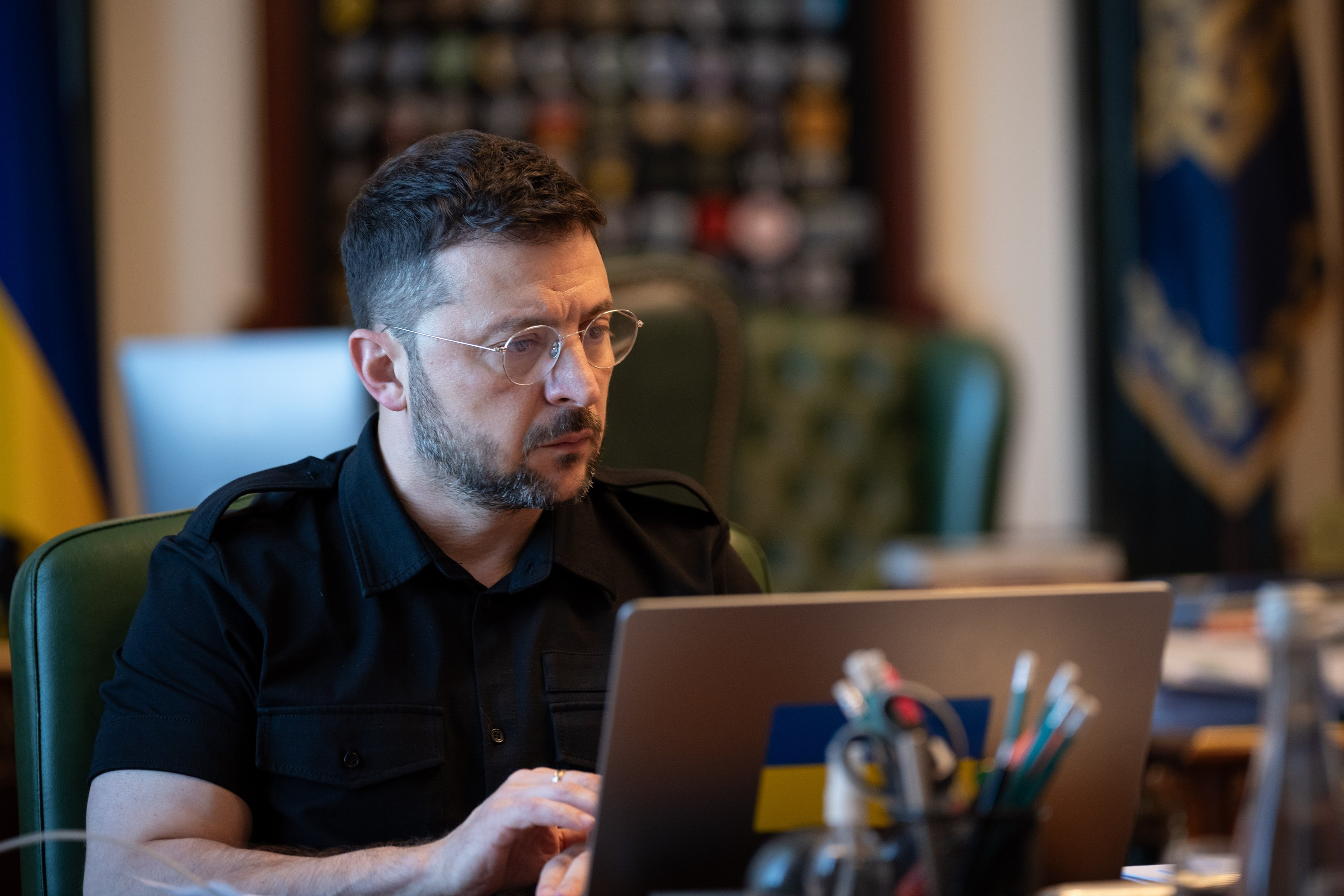 Україна ввела обмежувальні заходи щодо 225 капітанів суден нелегального флоту Російської Федерації. 1