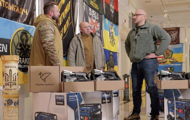 "Українська команда" передала 53 ОМБр сіткомети проти дронів та потужні генератори 1