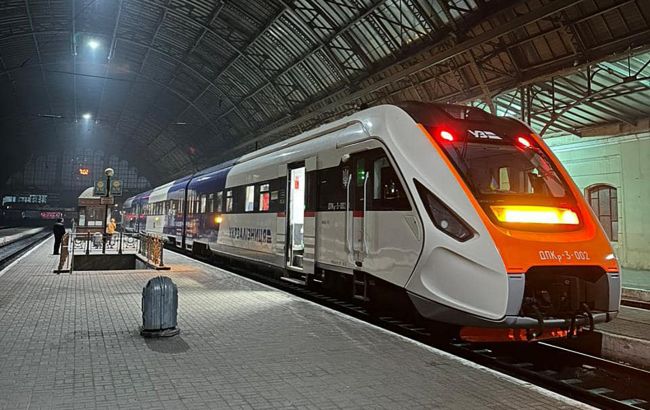 "Укрзалізниця" змінює графіки курсування поїздів на 5 лютого 1