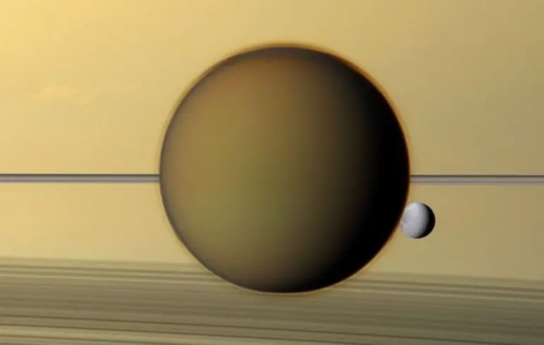 Вчені вважають, що супутник Сатурна Титан може бути двома місяцями в одному. 1