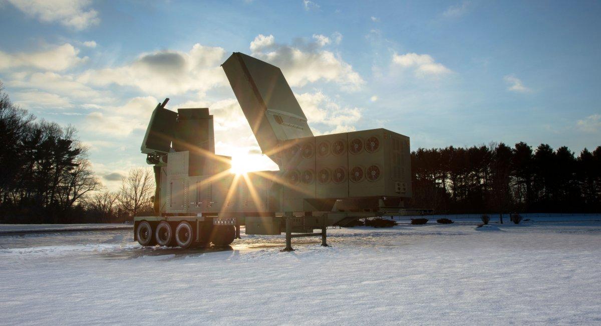 США тестують новий радар для системи Patriot у відповідь на загрози, пов'язані з "Іскандерами", повідомляє Defense Express. 1 Відповідь "Іскандерам": США випробовують новий радар для Patriot, - Defense Express