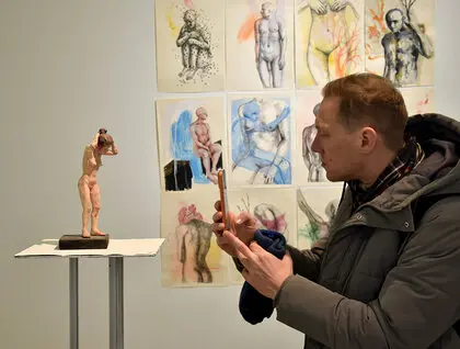 Виставка "Вразливе місце" - у Києві презентували гіперреалістичні скульптури Поліни Вербицької - фото 4