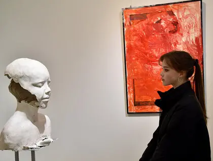 Виставка "Вразливе місце" - у Києві презентували гіперреалістичні скульптури Поліни Вербицької - фото 1