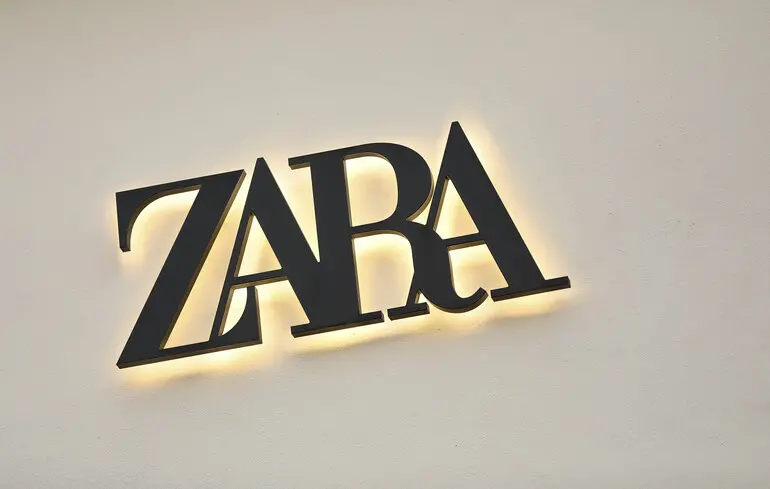 Zara припиняє діяльність своїх магазинів в Україні внаслідок зниження обсягів продажів. 1