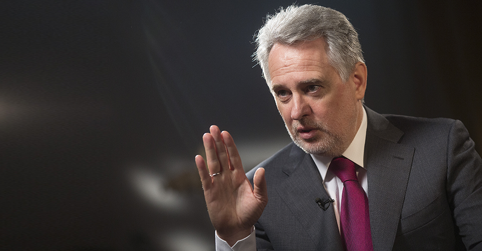 Зеленський продовжив обмежувальні заходи щодо Фірташа та близького соратника Медведчука. 1