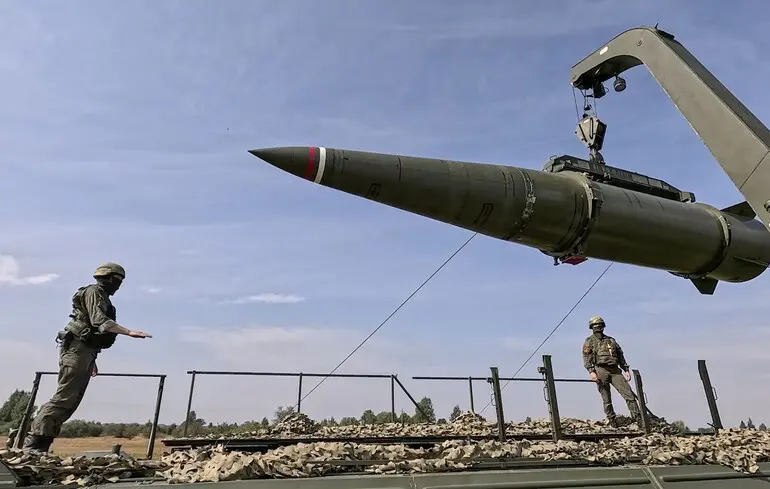 Більше 6000 підприємств забезпечують продукцією російський військово-промисловий комплекс, зокрема найбільше постачань надходить з Китаю. 1