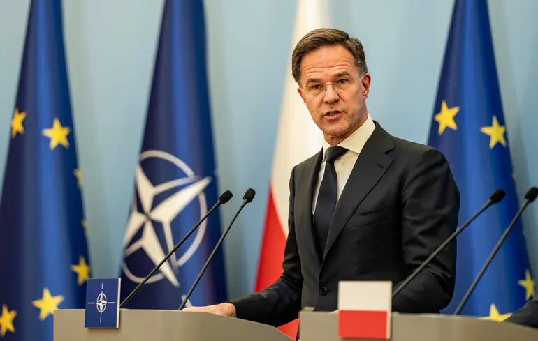 Блокування Ормузької протоки - які коментарі надає НАТО. Блокування Ормузької протоки - які коментарі надає НАТО. 1