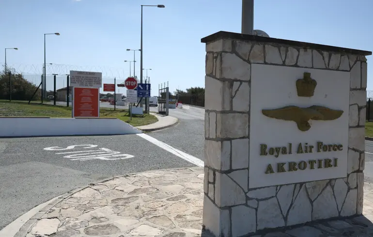 Британську військову базу на Кіпрі вразив безпілотник Шахед, оснащений російською навігаційною системою. 1