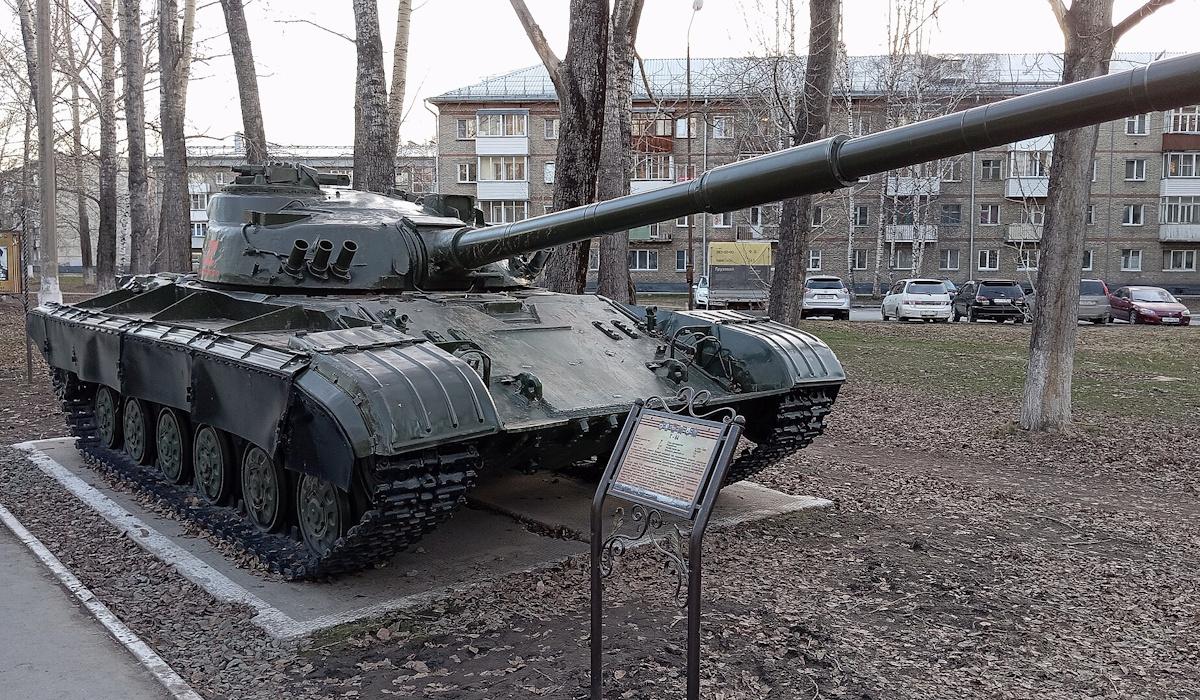 Експерт роз'яснює, чи дійсно Російська Федерація "списала" танки Т-64 та направляє їх на пам'ятники. 1 Чи правда, що РФ "списала" танки Т-64 і відправляє їх на монументи: пояснює експерт