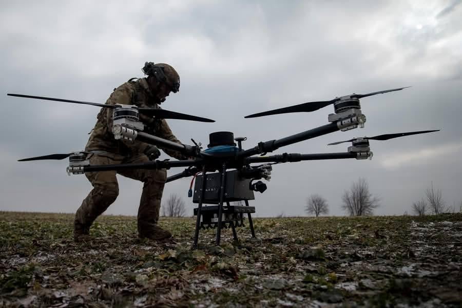 Недорога зброя на передовій: Україна встановлює нові стандарти сучасного ведення війни, - BI. 1 Дешева зброя на фронті: Україна диктує нові правила сучасної війни, - BI