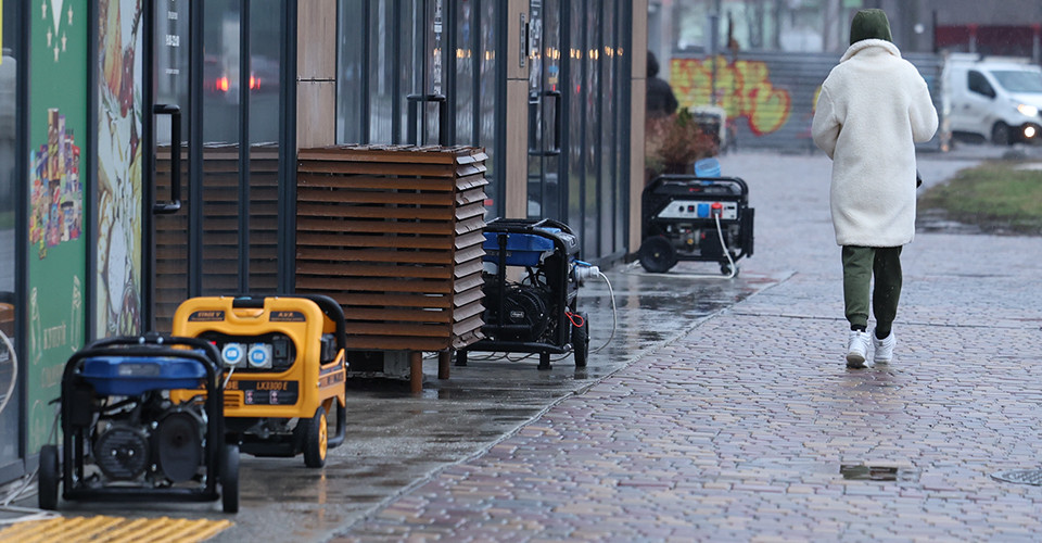 До наступного зимового сезону мешканцям Києва рекомендується знайти житло за межами міста, - зазначив Плачков. 1