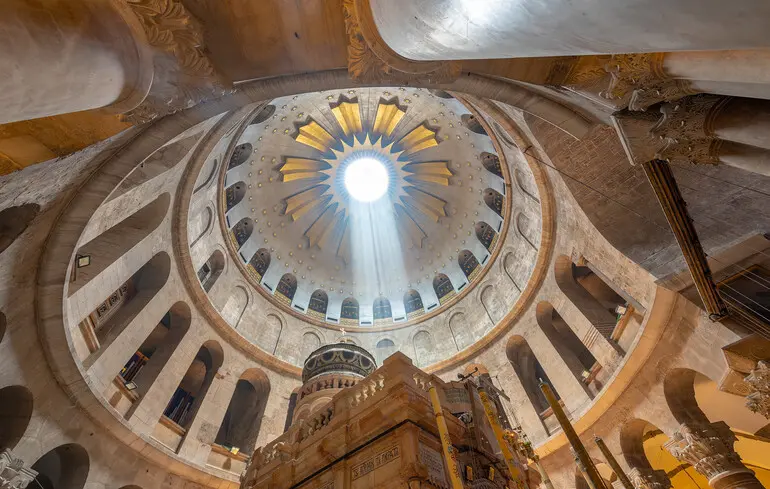 Храм Гробу Господнього не відкрили для кардинала у Вербну неділю - це заборона вперше за сто років. 1