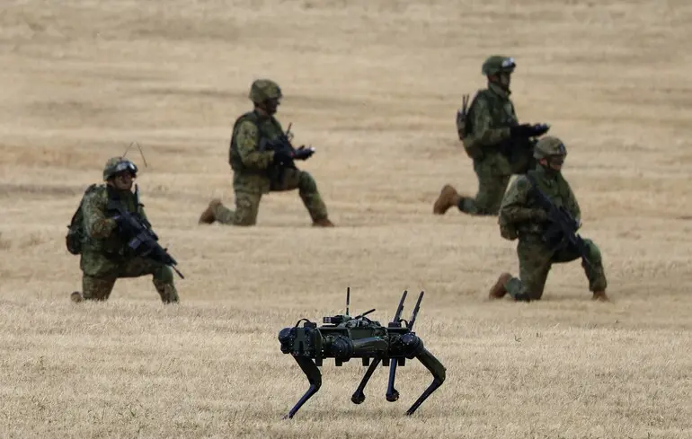 Японія братиме участь у військових навчаннях на Філіппінах в рамках стримування Китаю. 1