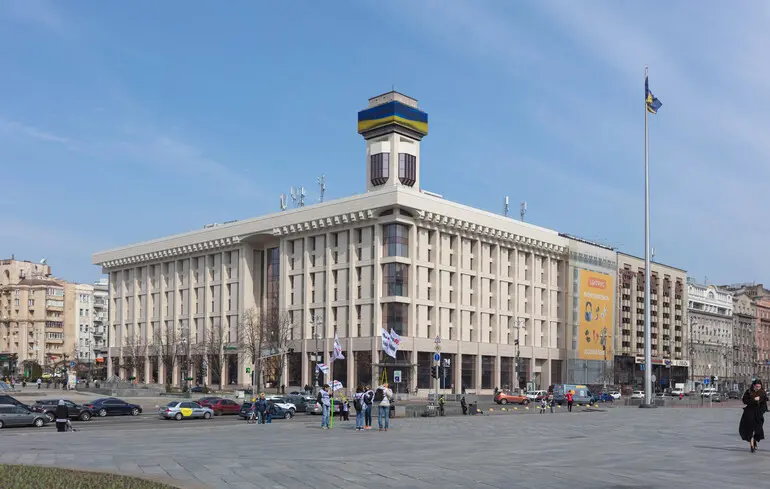 КАМпарітет має заборгованість у розмірі 7,5 мільйона за послуги з управління активами, проте АРМА не вживає жодних заходів. 1