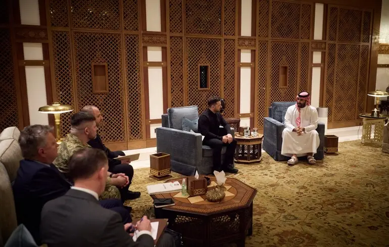 Конфлікт на Близькому Сході - в країнах Перської затоки та Україні спільні супротивники. Конфлікт на Близькому Сході - в країнах Перської затоки та Україні спільні супротивники. 1