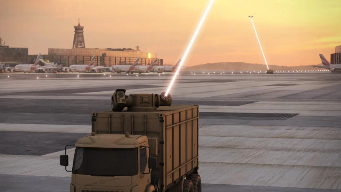 Лазери та мікрохвильова зброя: Forbes про рецепт боротьби з дронами наступного покоління