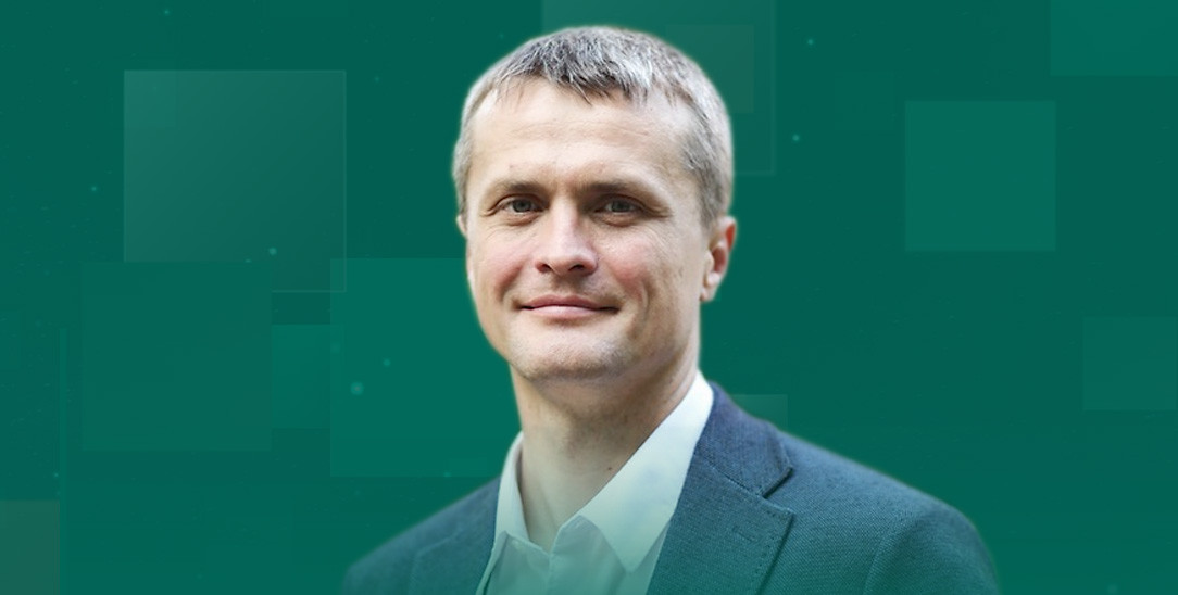 Луценко: Війна безпілотників. Чиї інтереси представляє час. 1