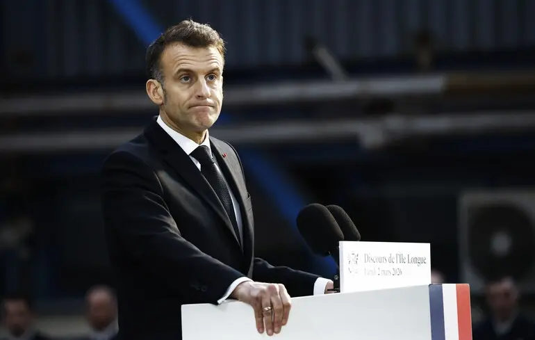 Макрон, хоча й не висловив категоричну відмову, наразі ухилився від участі в коаліції для розблокування Ормузької протоки. 1