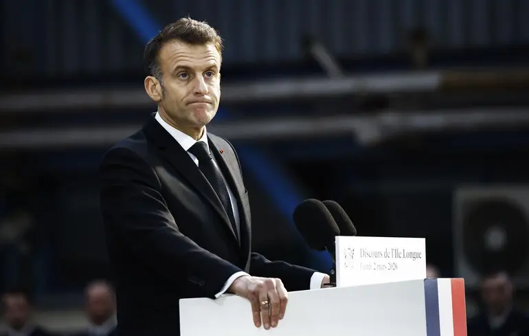 Макрон висловив думку, що Сполучені Штати та Ізраїль здійснили незаконні удари по Ірану. 1