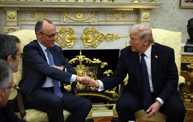 Мерц у Вашингтоні намагався переконати Трампа стосовно України, використовуючи карту. 1