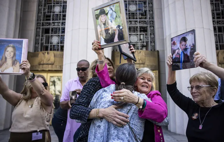 Meta та YouTube свідомо створювали умови для залежності дітей від соціальних мереж - історичне рішення суду. 1