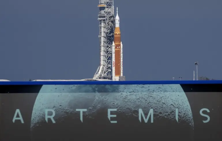 Місячна станція Gateway - NASA знову переглянула свої наміри щодо повернення на Місяць, пояснивши причини відмови від станції. Місячна станція Gateway - NASA знову переглянула свої наміри щодо повернення на Місяць, пояснивши причини відмови від станції. 1