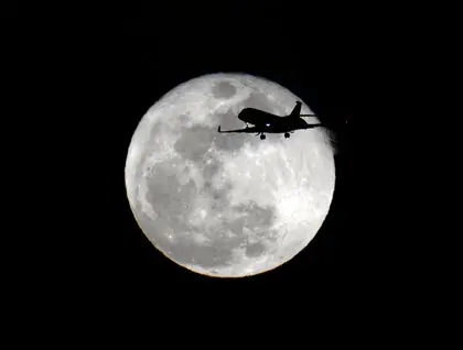 Місячне затемнення 2026 року - як виглядав "Черв'ячний місяць" у різних країнах - світлини. 2