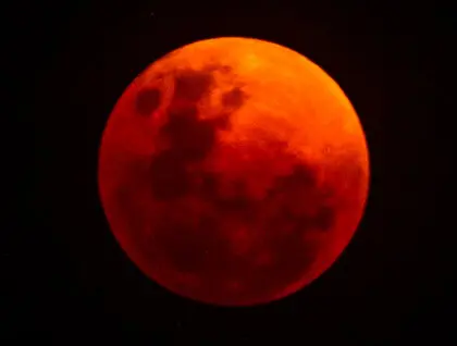 Місячне затемнення 2026 року - як виглядав "Черв'ячний місяць" у різних країнах - світлини. 1