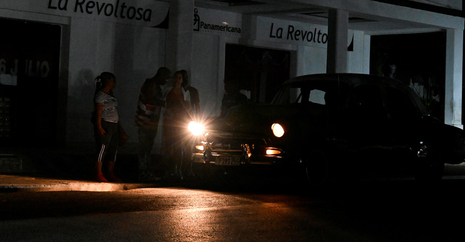 На Кубі відбувся масштабний блекаут, що став наслідком припинення постачання нафти з США. 1