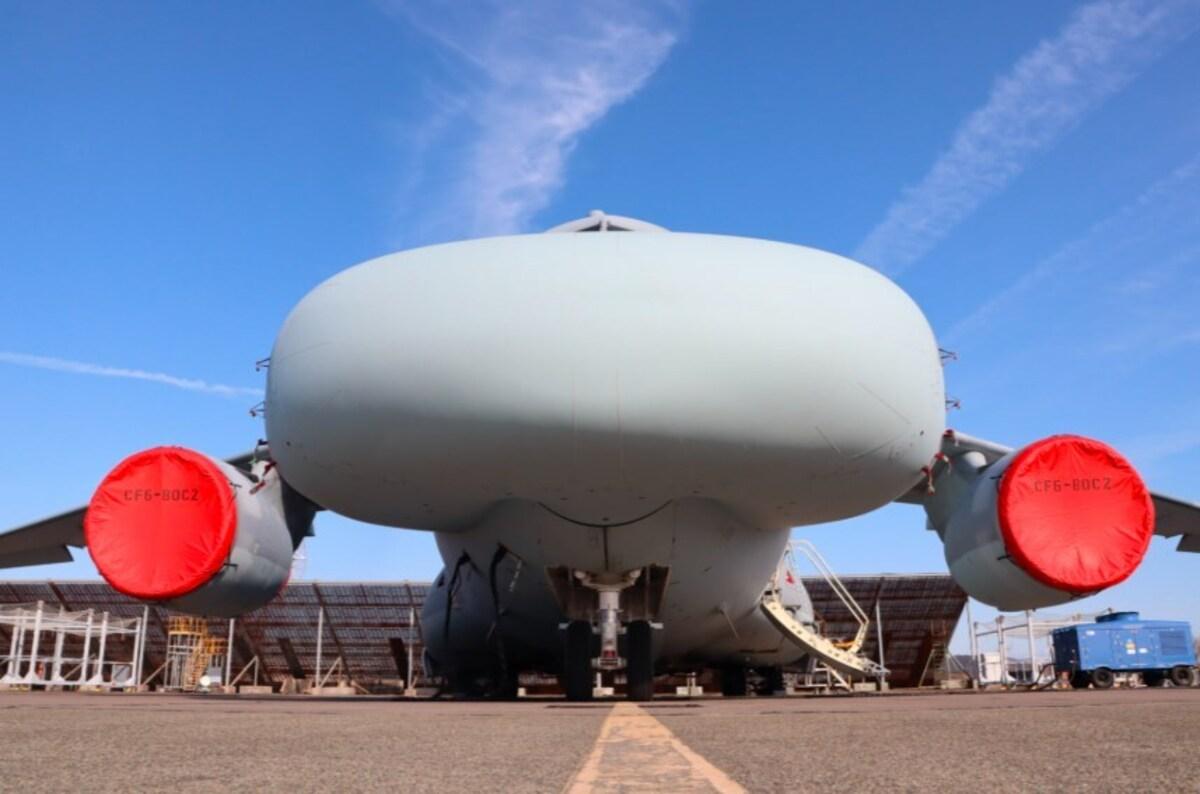 Новий японський літак радіоелектронної боротьби Kawasaki має досить незвичайний дизайн: чому це вважається "спадковим". 1 Новий японський літак РЕБ Kawasaki отримав вкрай незвичний вигляд: чому це "спадкове"