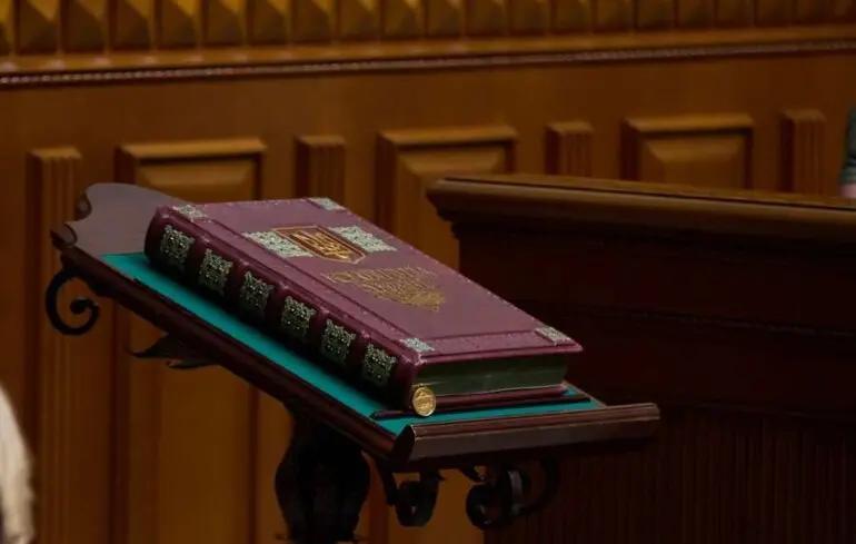 Парламентський контроль під час війни повинен був бути більш ефективним, проте в Україні це не реалізується. Парламентський контроль під час війни повинен був бути більш ефективним, проте в Україні це не реалізується. 1