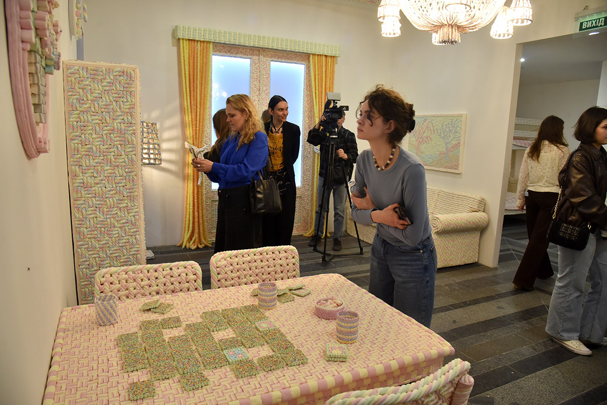 PinchukArtCentre - ветерани та митці досліджують тему радості під час війни - фото 28