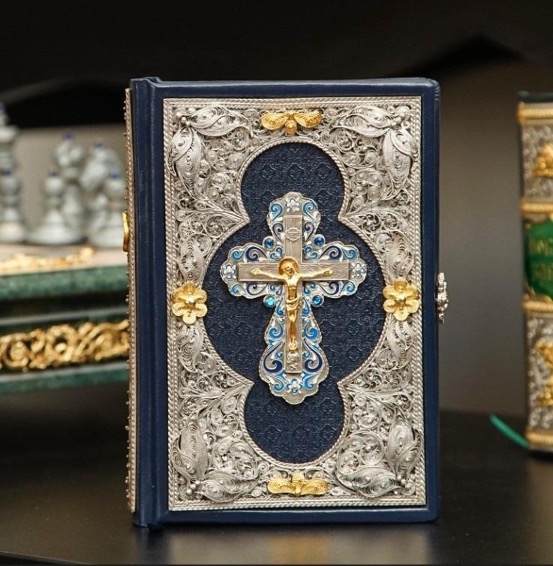 Подарункова книга преміумкласу: як вибрати інтелектуальний презент і не помилитися 4 Подарункова книга преміумкласу: як вибрати інтелектуальний презент і не помилитися 3