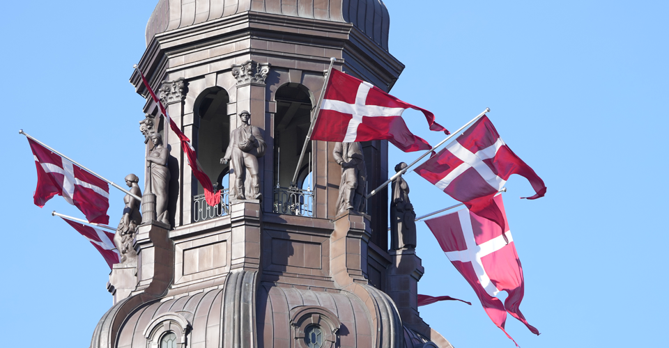 Прем'єр-міністр Данії звернулася до короля з проханням про відставку уряду. 1